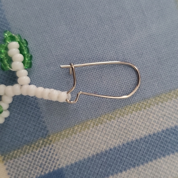 Handmade beaded earrings - Picture 2 of 2